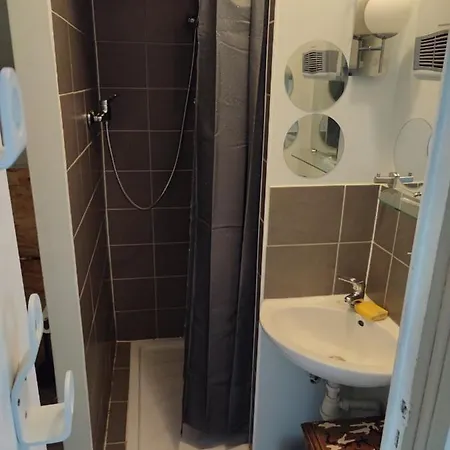 Apartment F3, 3 Pers - Proche Centre Historique *